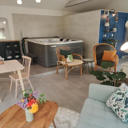 Les Deux Rivages Maison Avec Jacuzzi Dom wakacyjny Tollevast